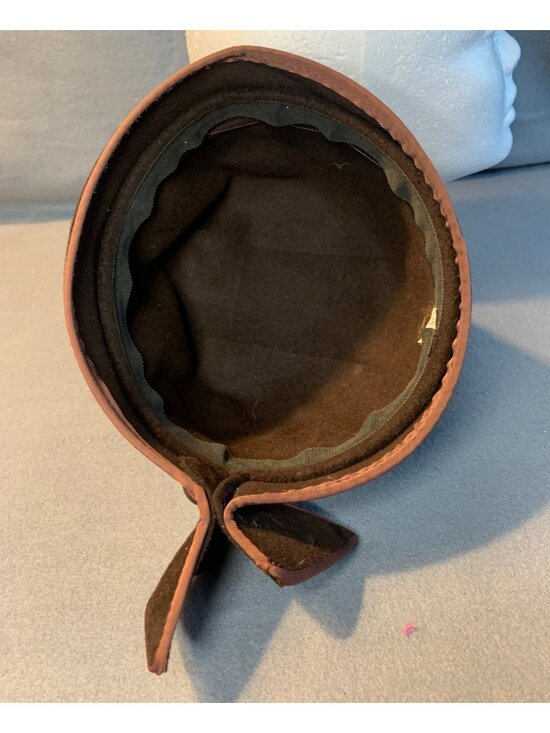 Ladies Brown Hat with 4 Satin Buttons and Trim Size Medium 22 Vintage main image 8